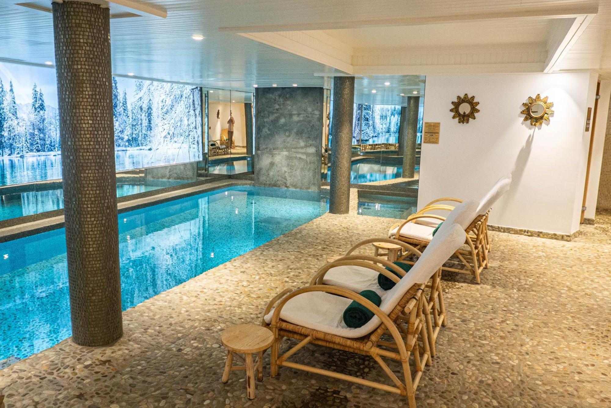Grand Hotel Soleil D'Or 梅杰夫 外观 照片